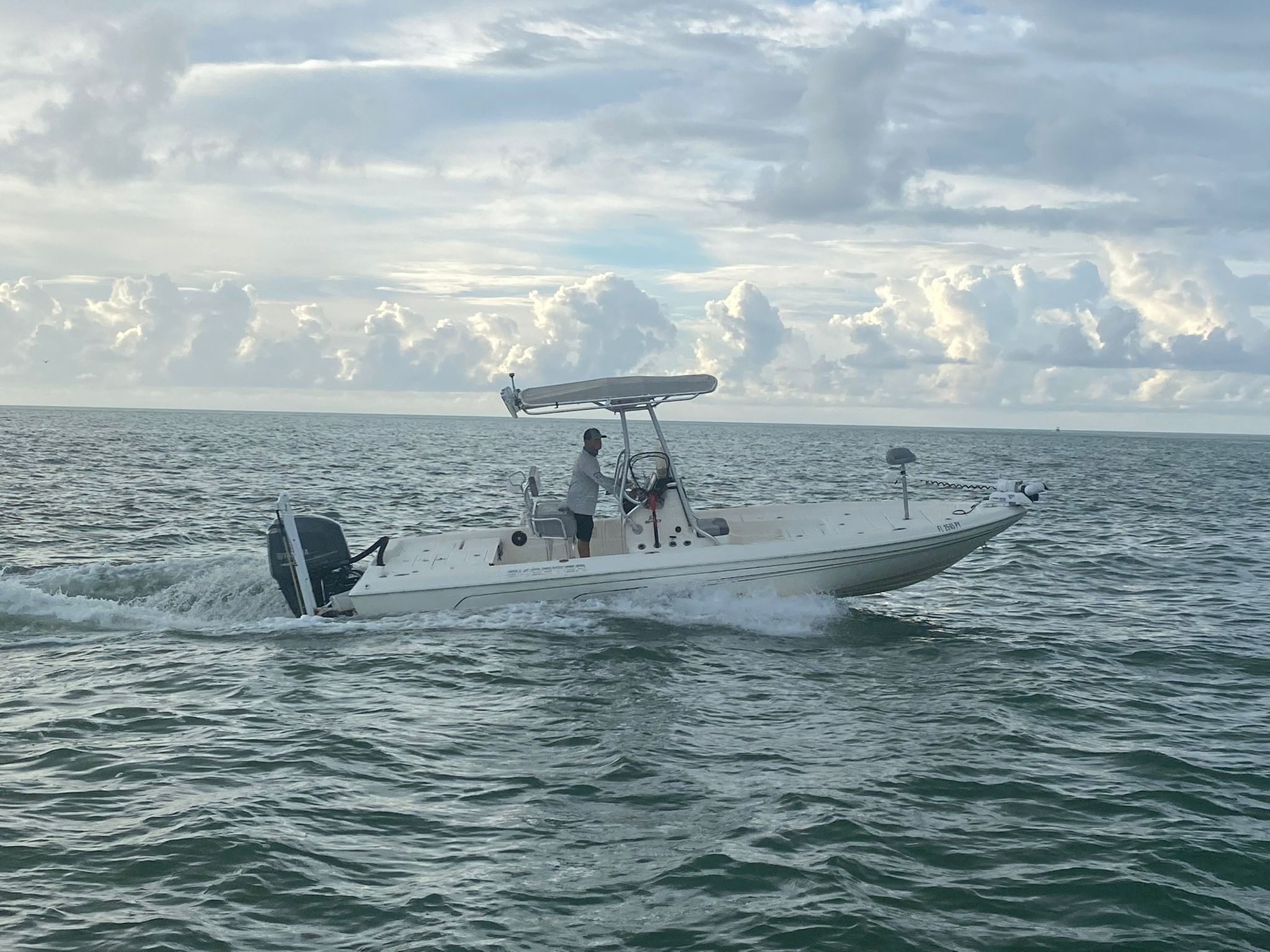 Fishing Aboard 24' ft Skeeter