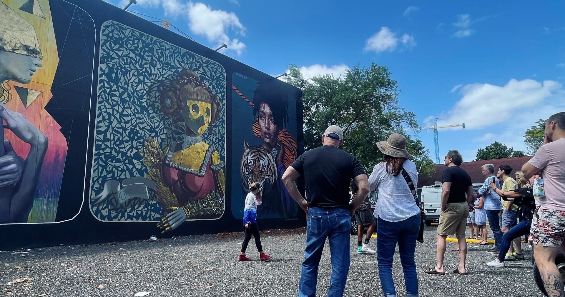 Graffiti Tour + Drink — Miami