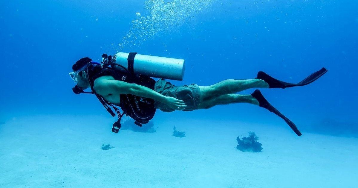 Double Wreck Dive - Scuba Diving — Key Largo