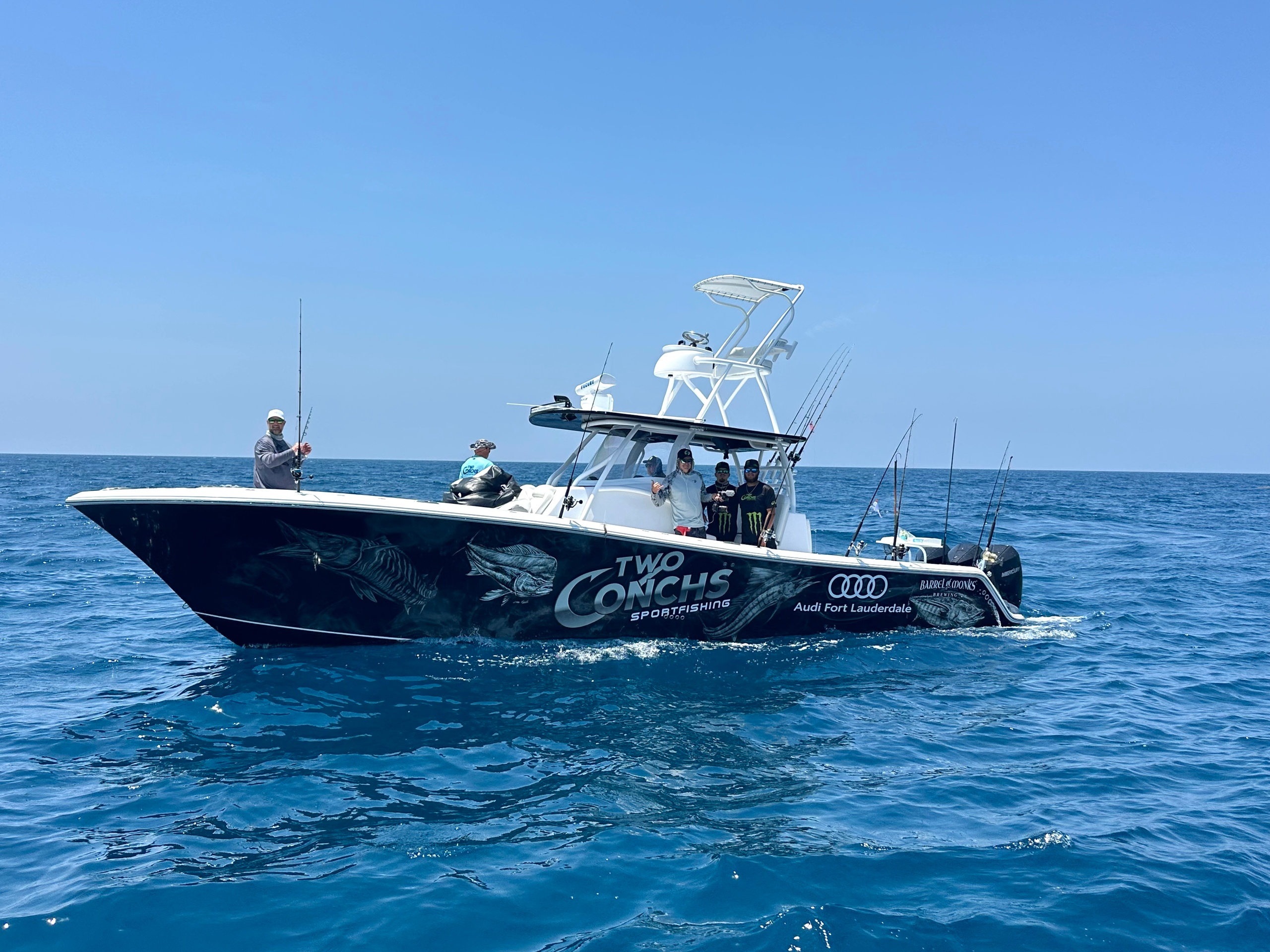 36' Front Runner w/Tower w/Triple Mercury 300s — Marathon