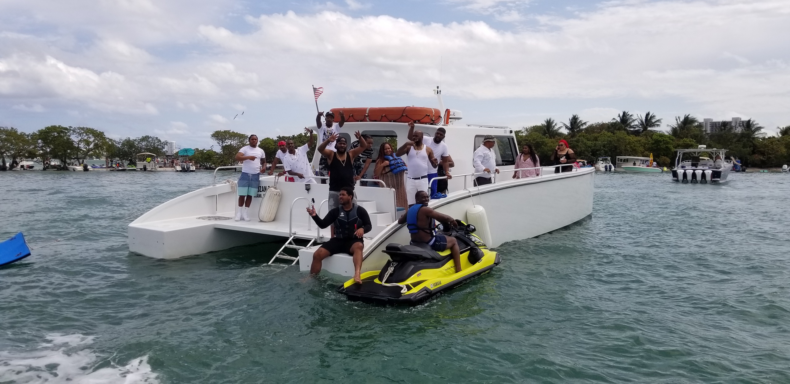 Lux 30 Passenger Power catamaran W/ Jet Ski & tubing — Miami