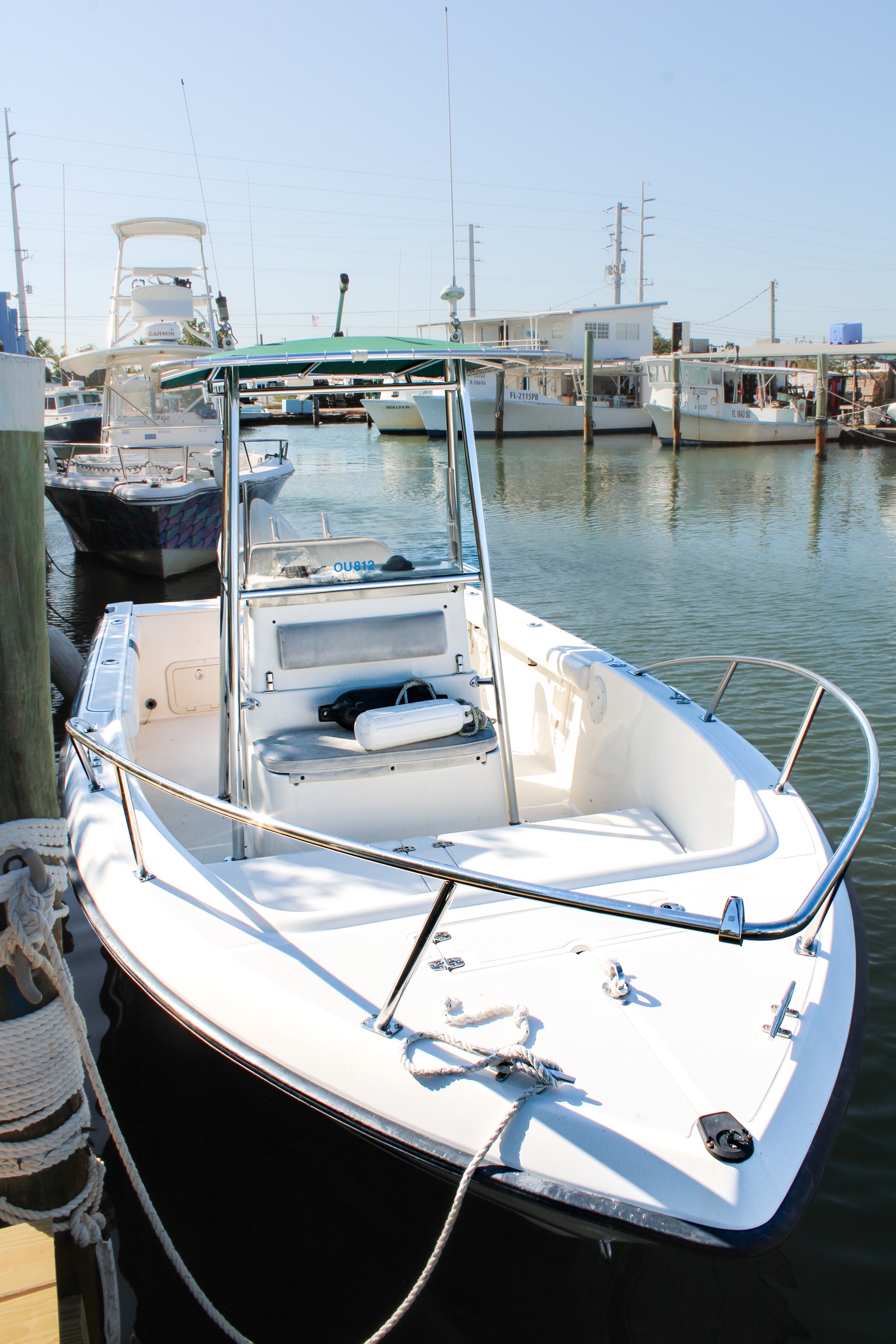 OU812 23-ft Pursuit,200 HP Suzuki T Top - — Marathon