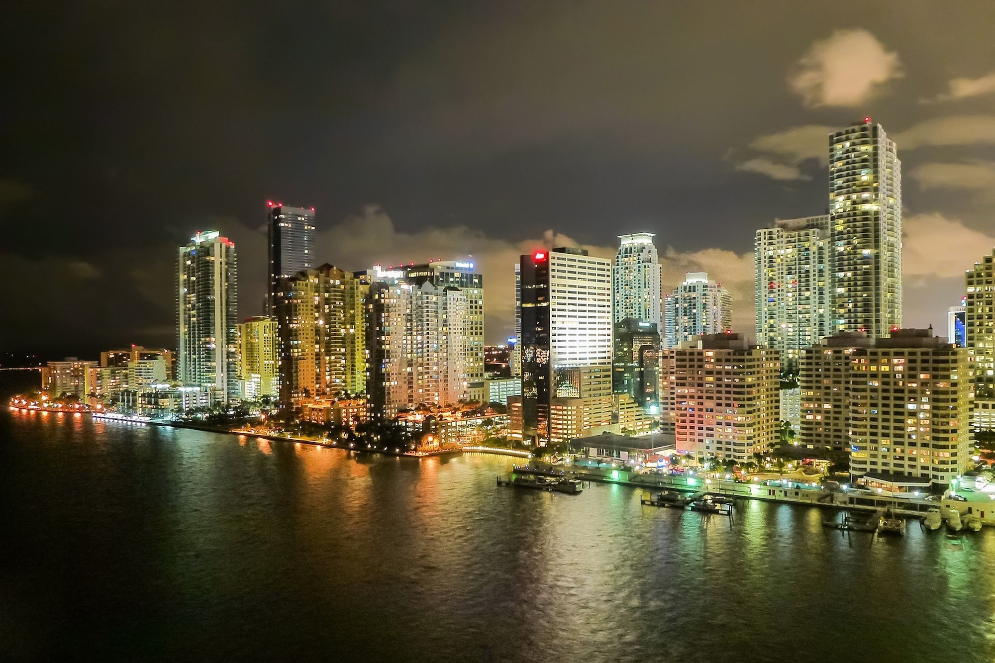 Miami Skyline Evening Cruise on Biscayne Bay — Miami