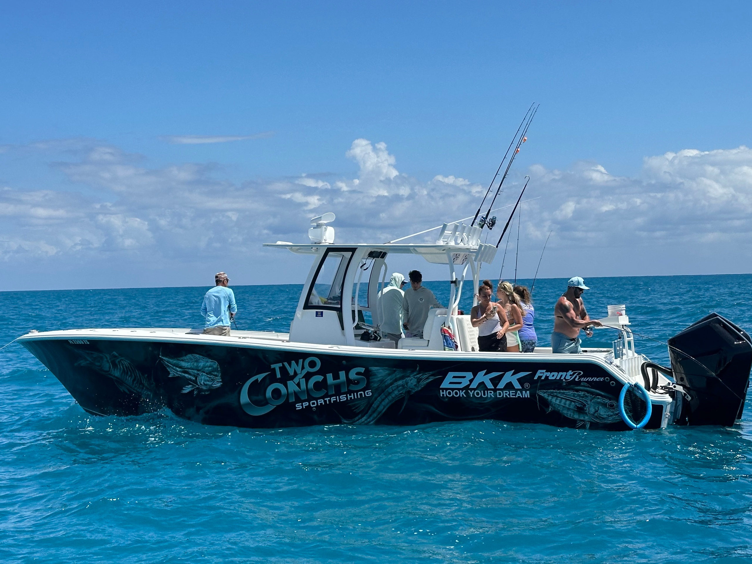 33' Front Runner w/Twin Mercury 400 V-10's — Marathon