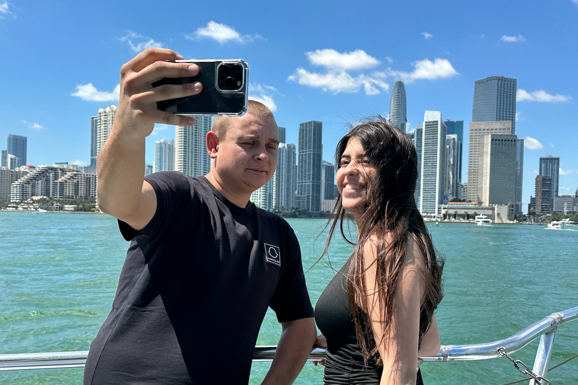 Miami Skyline Cruise of Millionaire's Homes and Biscayne Bay — Miami