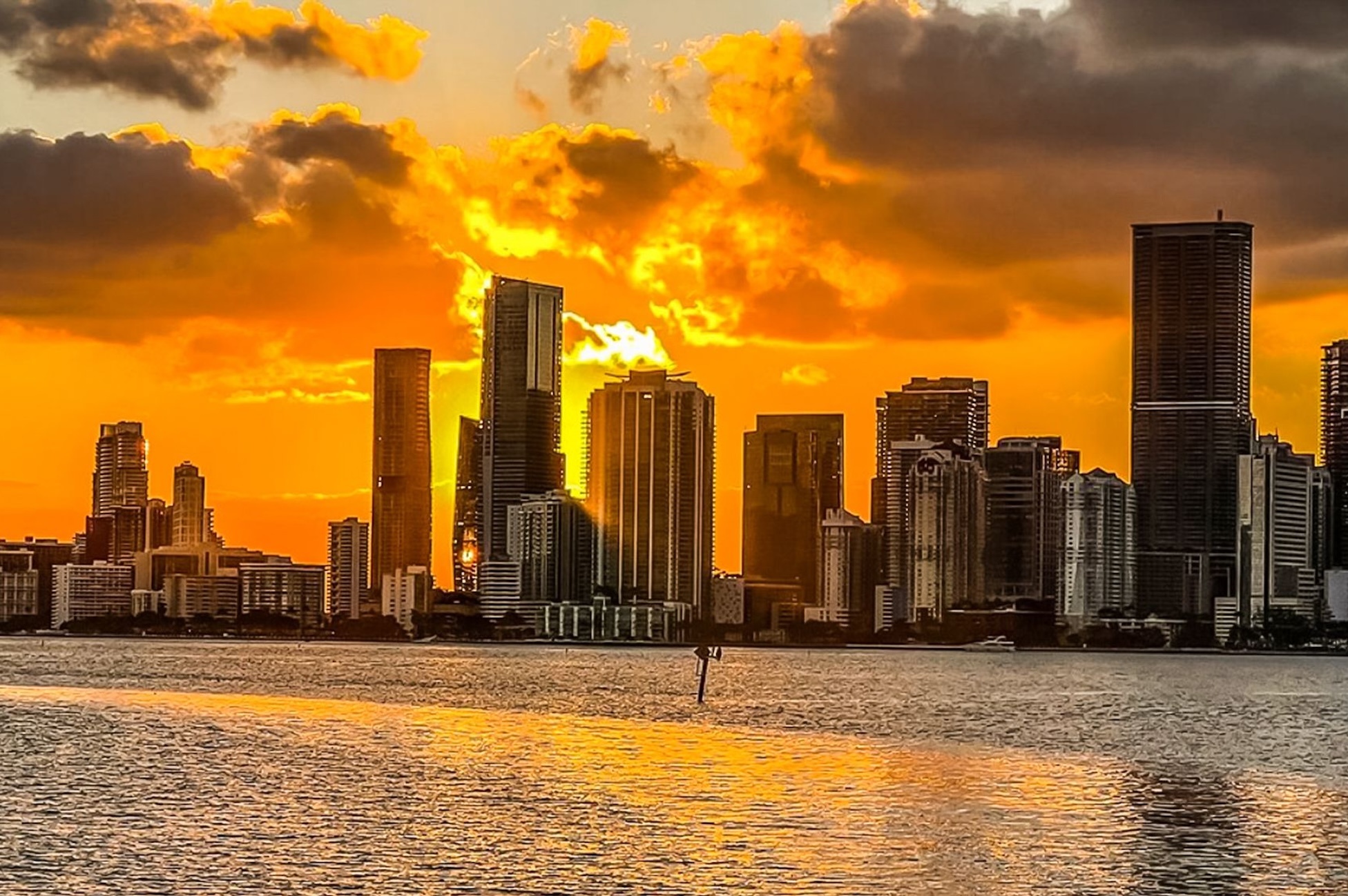 Miami Skyline Sunset Cruise of South Beach and Biscayne Bay — Miami