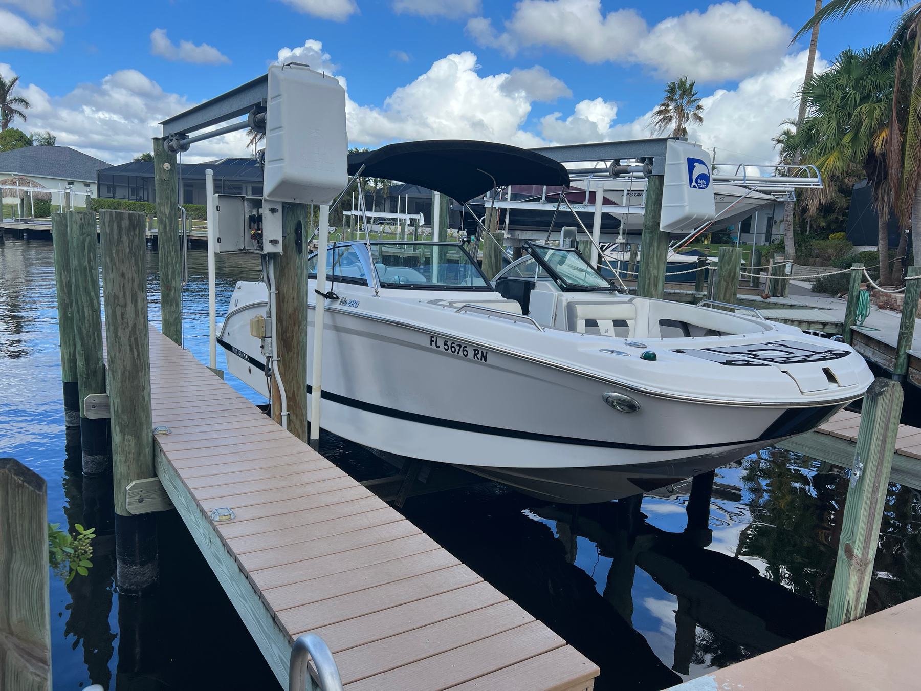 22' Four Winns HD 220 — Cape Coral