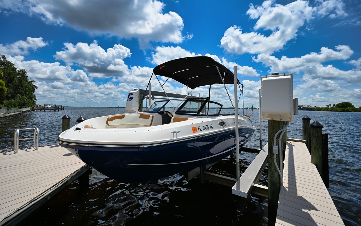 Bayliner VR6 - 150HP — Cape Coral