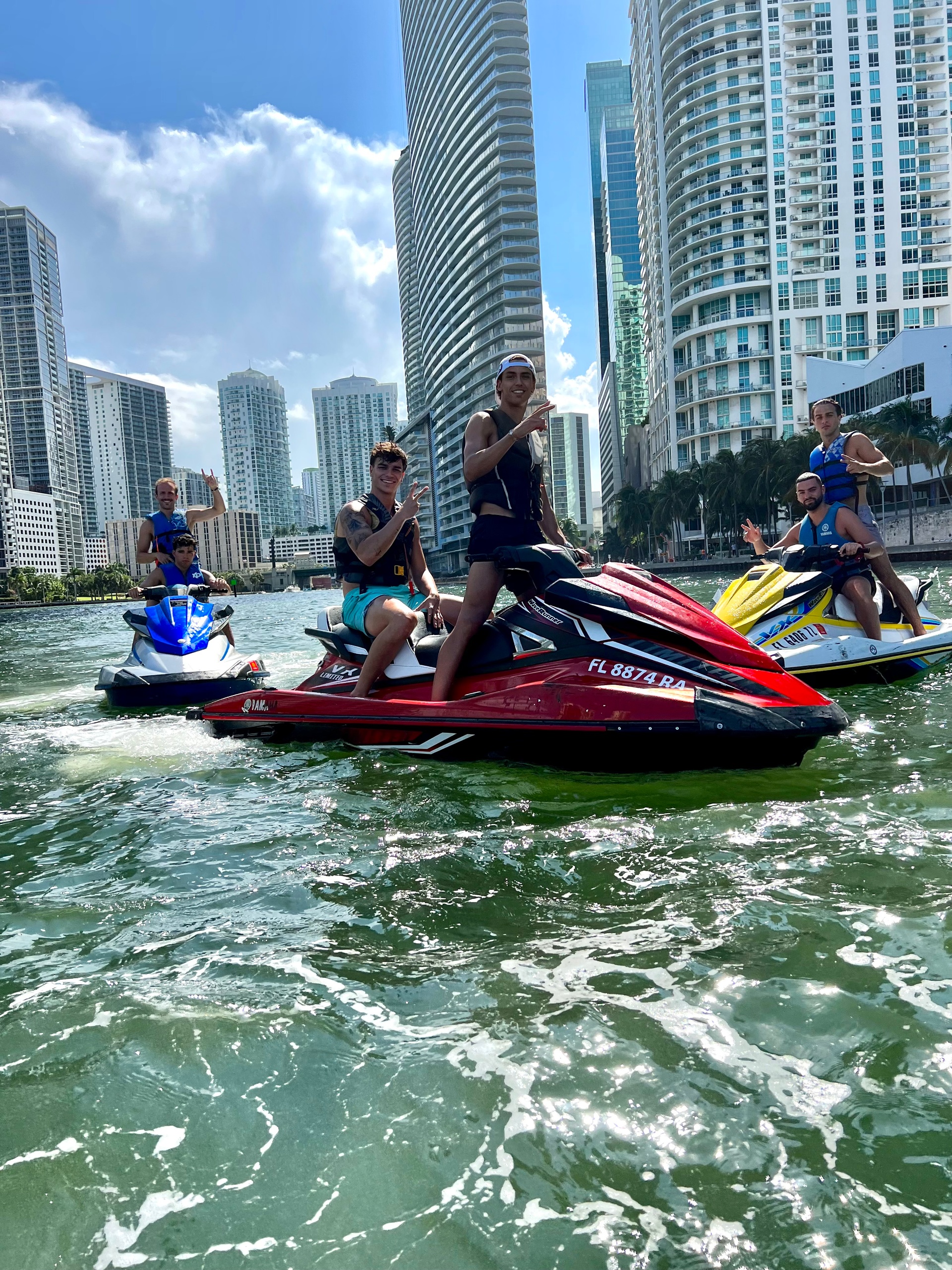 MIAMI JETSKI RENTAL — Miami
