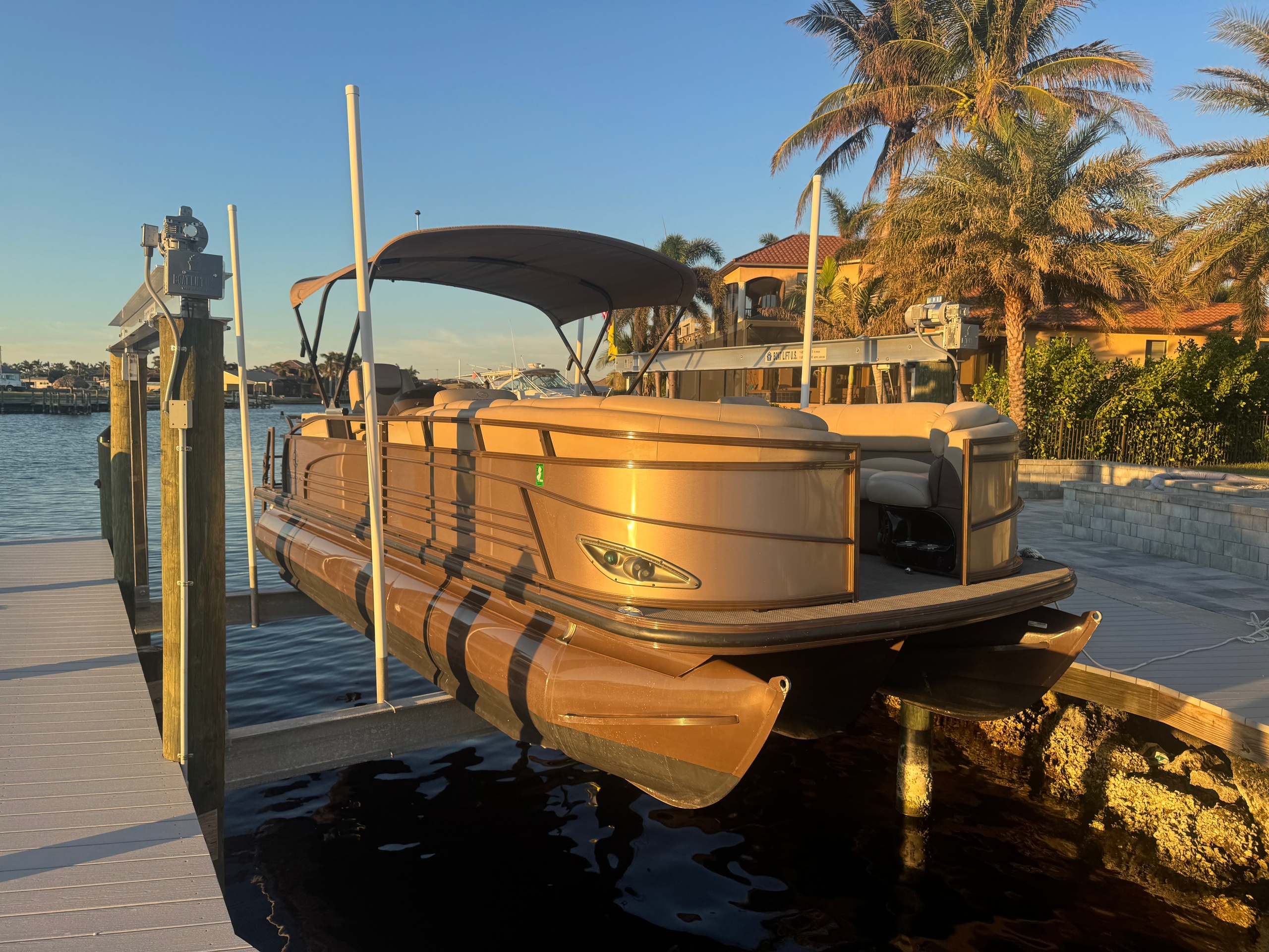 Regency 254 - 250HP — Cape Coral