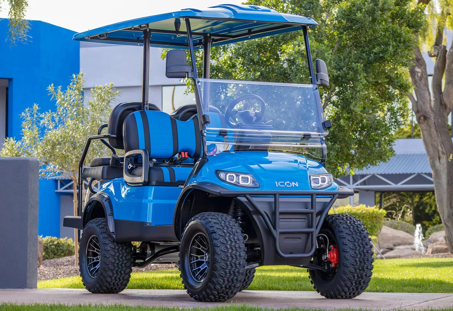 Luxury 4 Seater Street Legal Golf Cart Rental — Fort Lauderdale