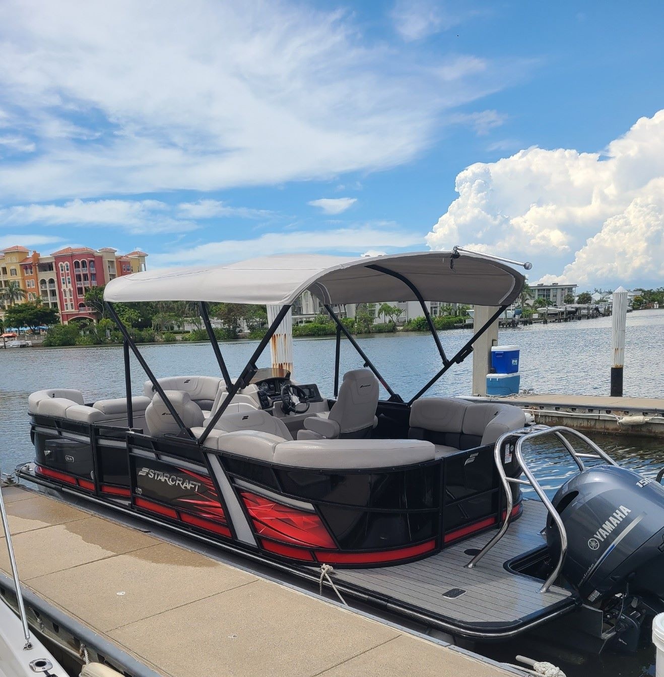Starcraft Tritoon SLS - R/B 23ft — Naples