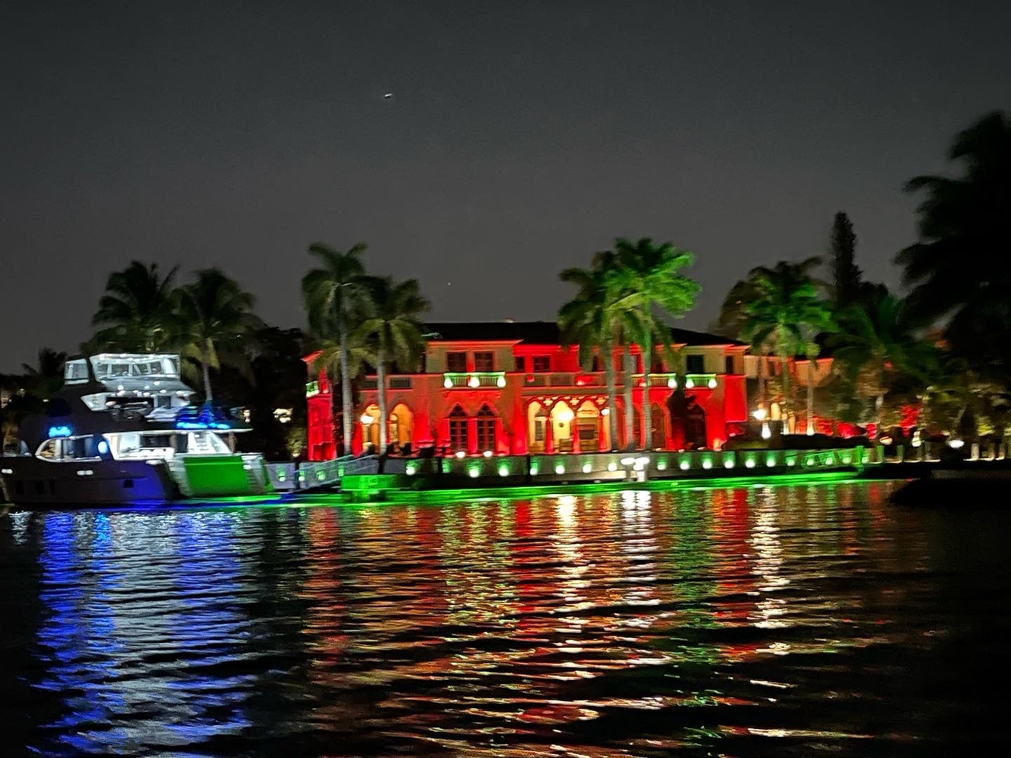 Exclusive Boat Cruise through the Venice of America — Fort Lauderdale