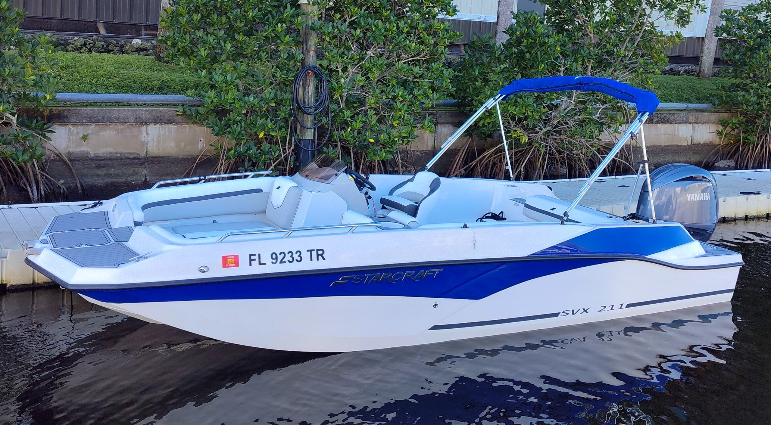 Starcraft Deck Boat Rental — Cape Coral