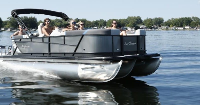 25' Sunchaser Tritoon — Naples
