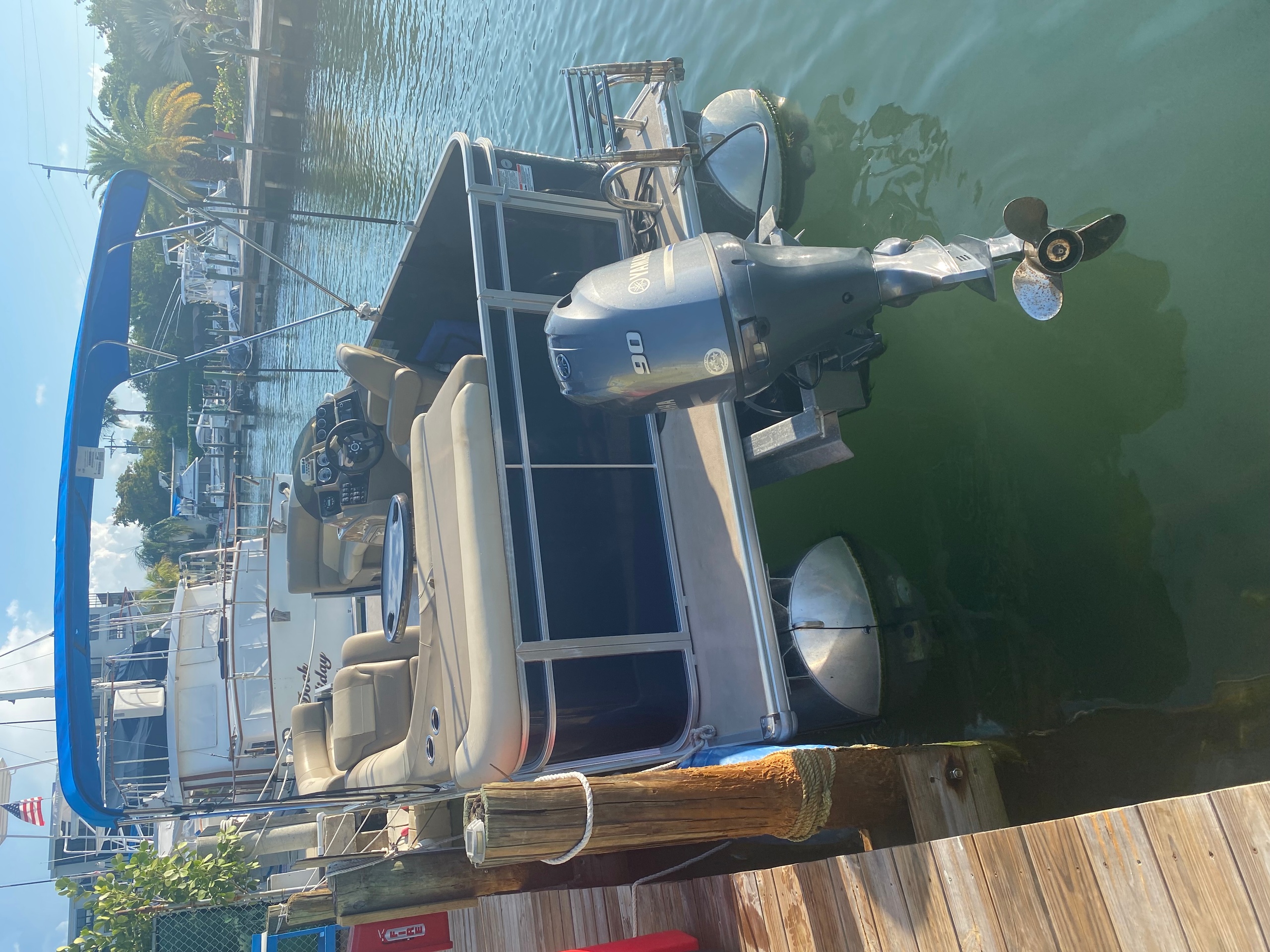 22-ft Sunchaser Pontoon Boat - Slow Ride-2023 — Marathon
