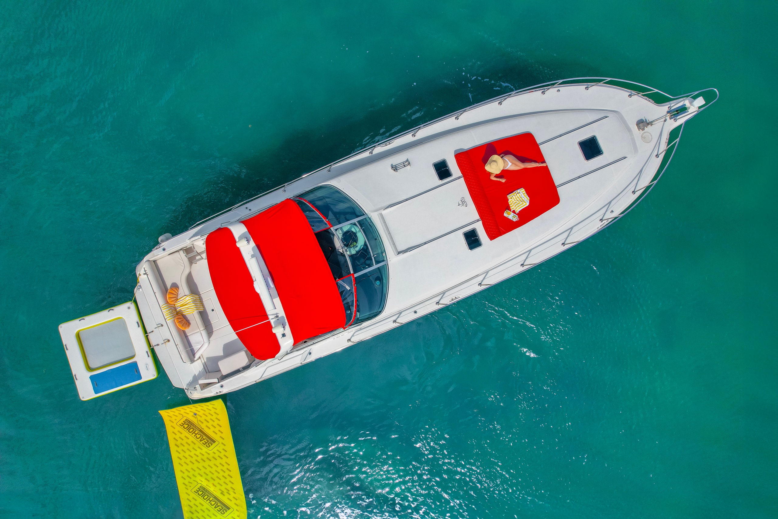 Stocks And Blondes 55' Yacht - Daytime — Miami