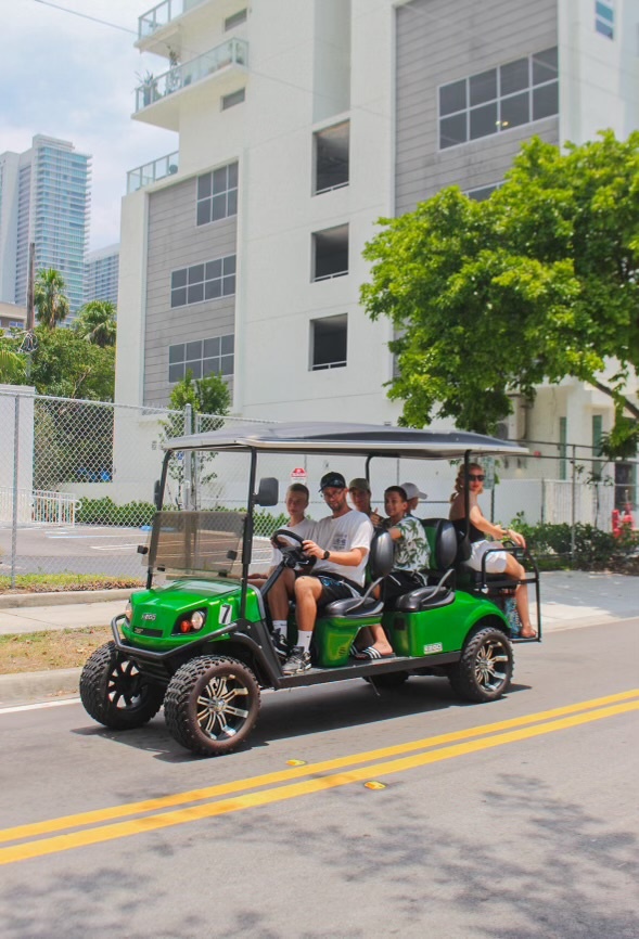 Golf Cart Rental 6 Seater — Miami