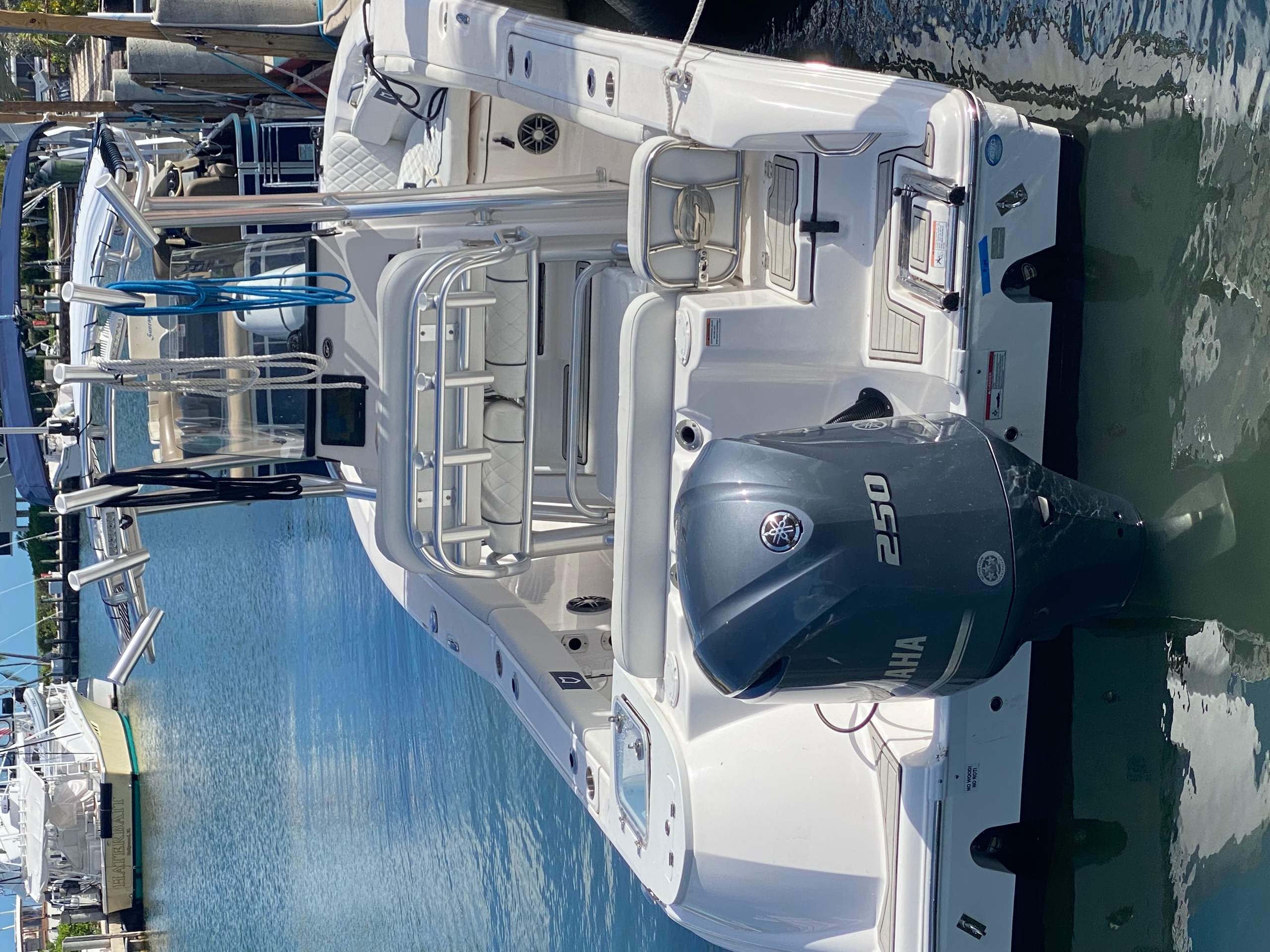 25ft Sea Fox: T-Top, 250 HP Yamaha Four Stroke - Foxy Lady — Marathon