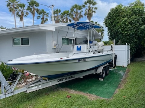 23' ft Bay Boat — Marathon