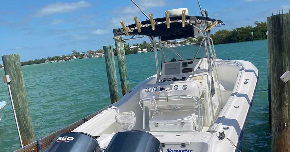23' Bay Boat Seasonal Tarpon Trips