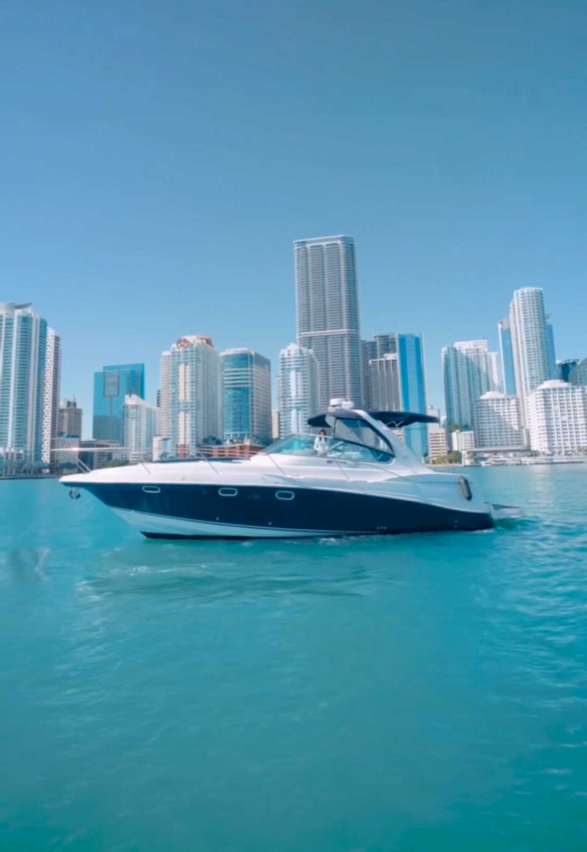 FOUR WINNS 40 FT — Miami