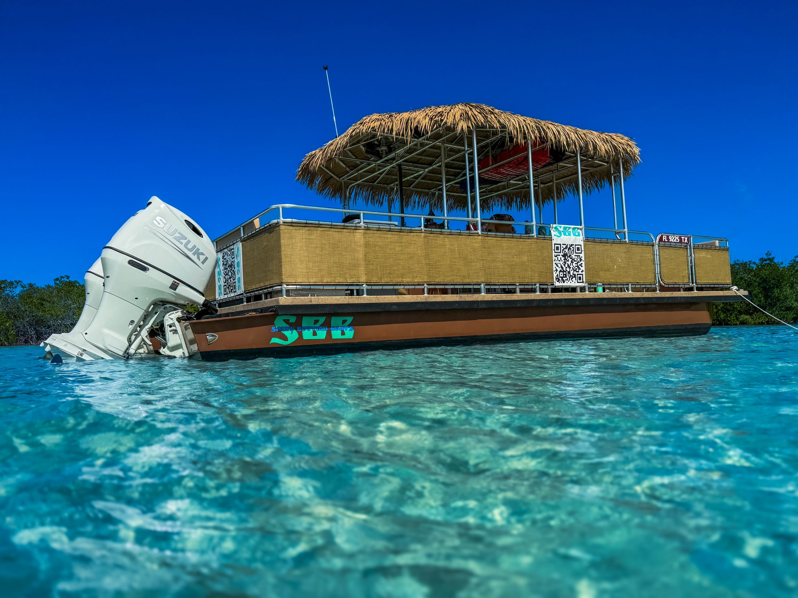 Salty Bottom Tiki Boat (Up to 12 passengers) — Key West