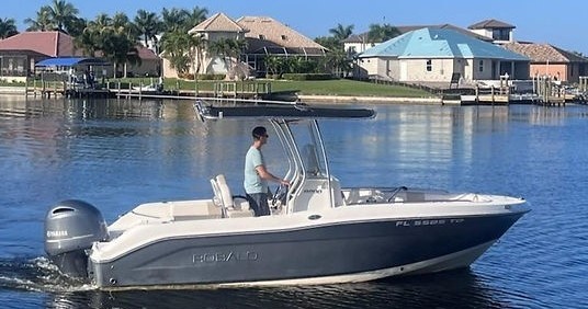 ROBALO R200 (21 FT) — Cape Coral