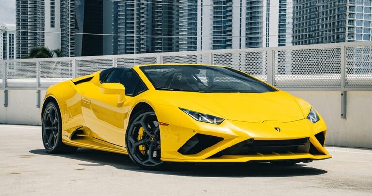 Lamborghini Huracan Evo Spyder Yellow — Miami