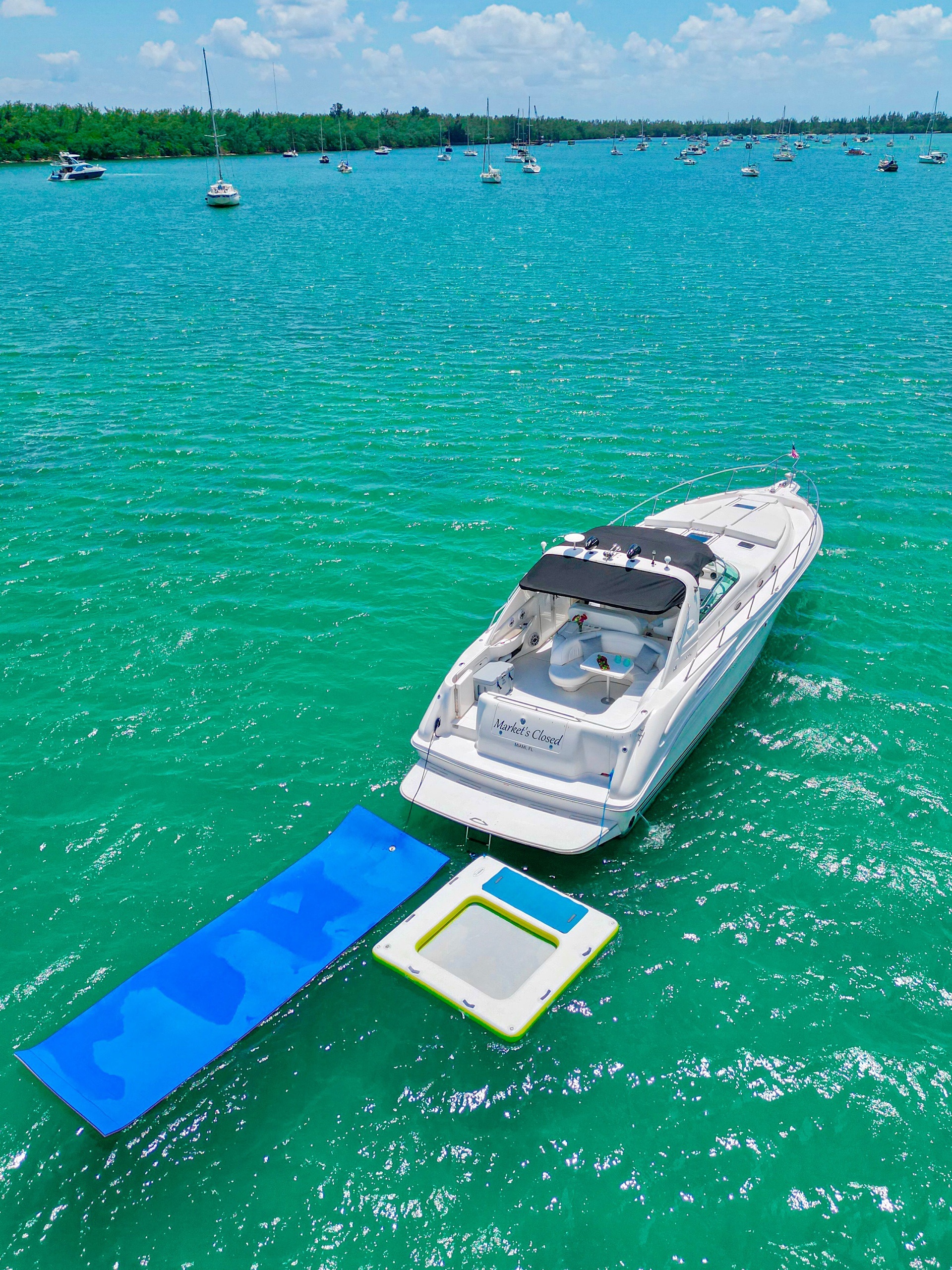 Markets Closed 50' Yacht - Nighttime — Miami