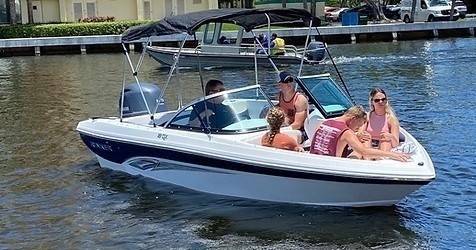 Hollywood - Rinker QX18