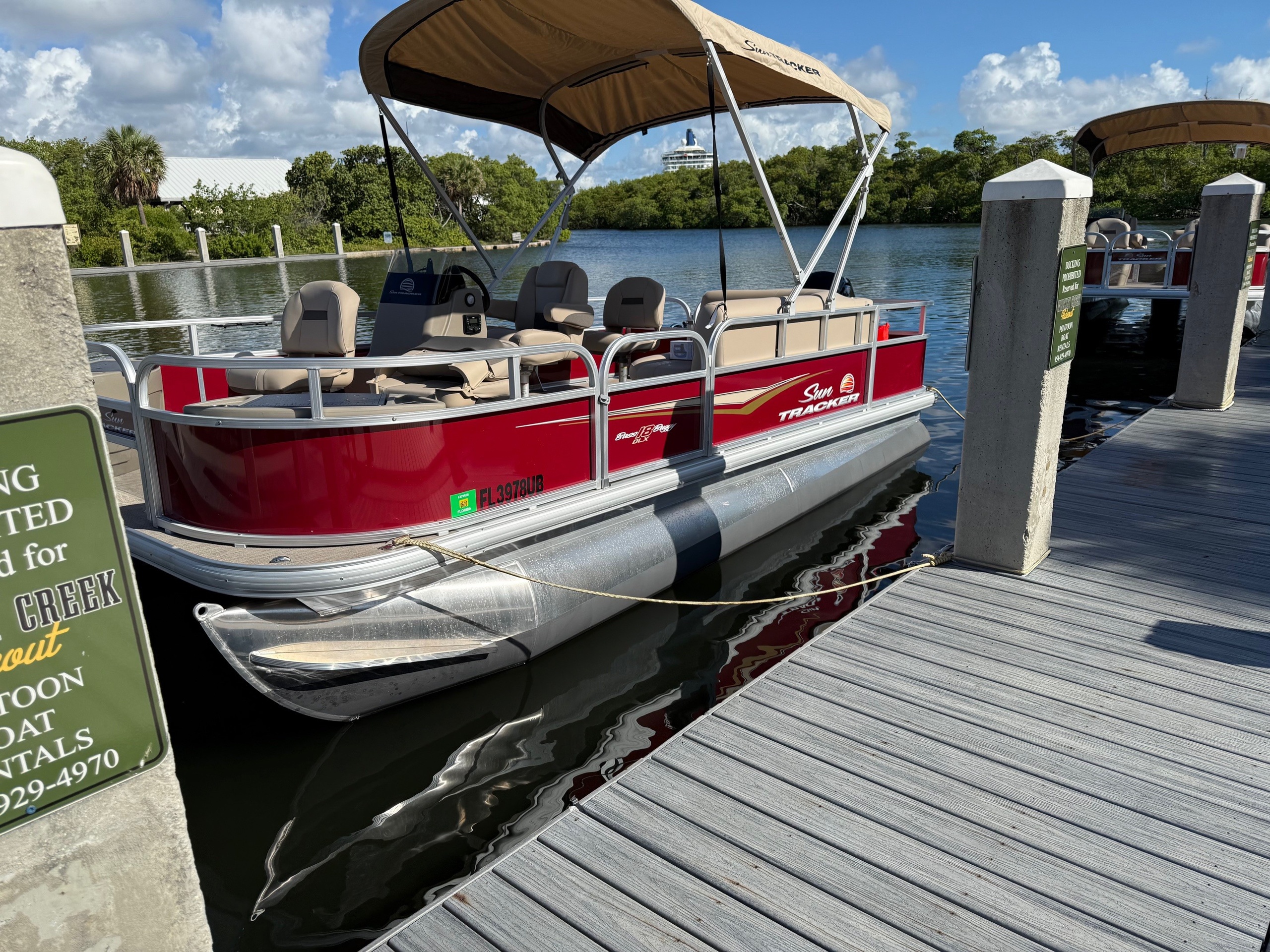 Pontoon Boat Rentals- Half Day — Dania Beach