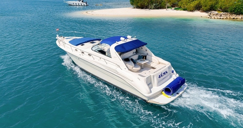 Jems 50' Yacht - Nighttime — Miami