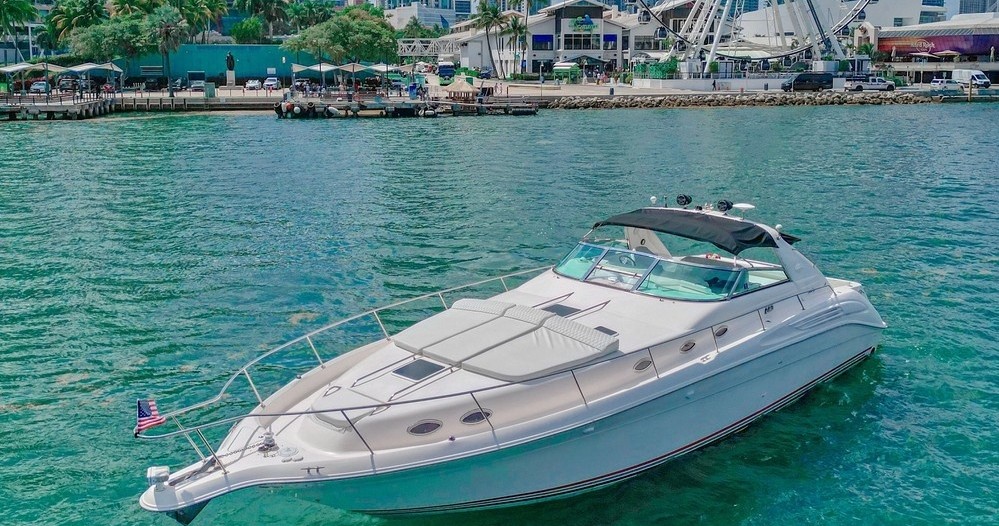 Markets Closed 50' Yacht - Daytime — Miami