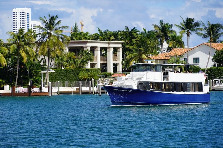 2 Hours Miami Private Boat Rental — Miami