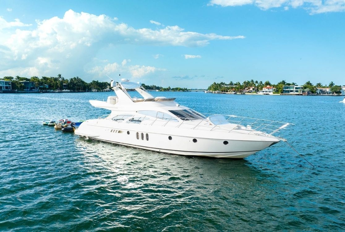 65' VIP Azimut Yacht ALLEGRA — Miami Beach
