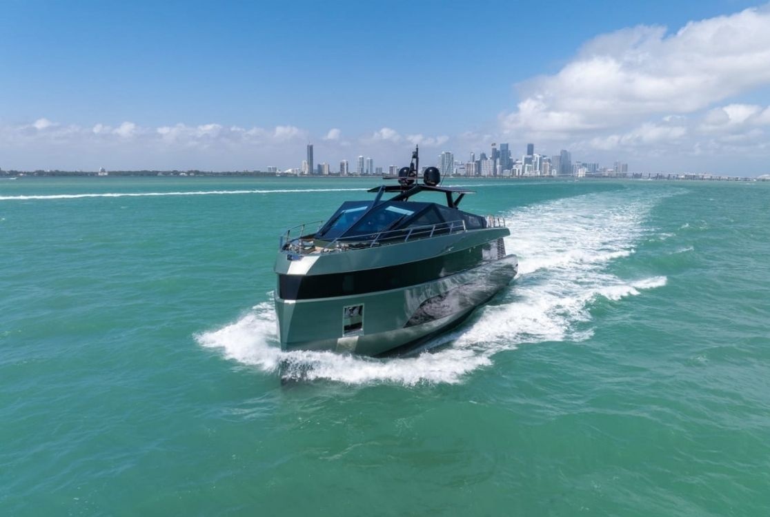 85' UNIQ WALLY YACHT — Miami Beach