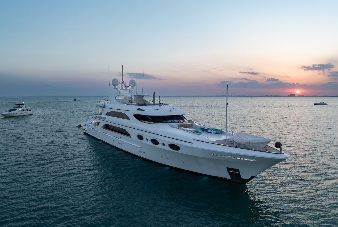 166' VIP MEGA YACHT — Miami Beach