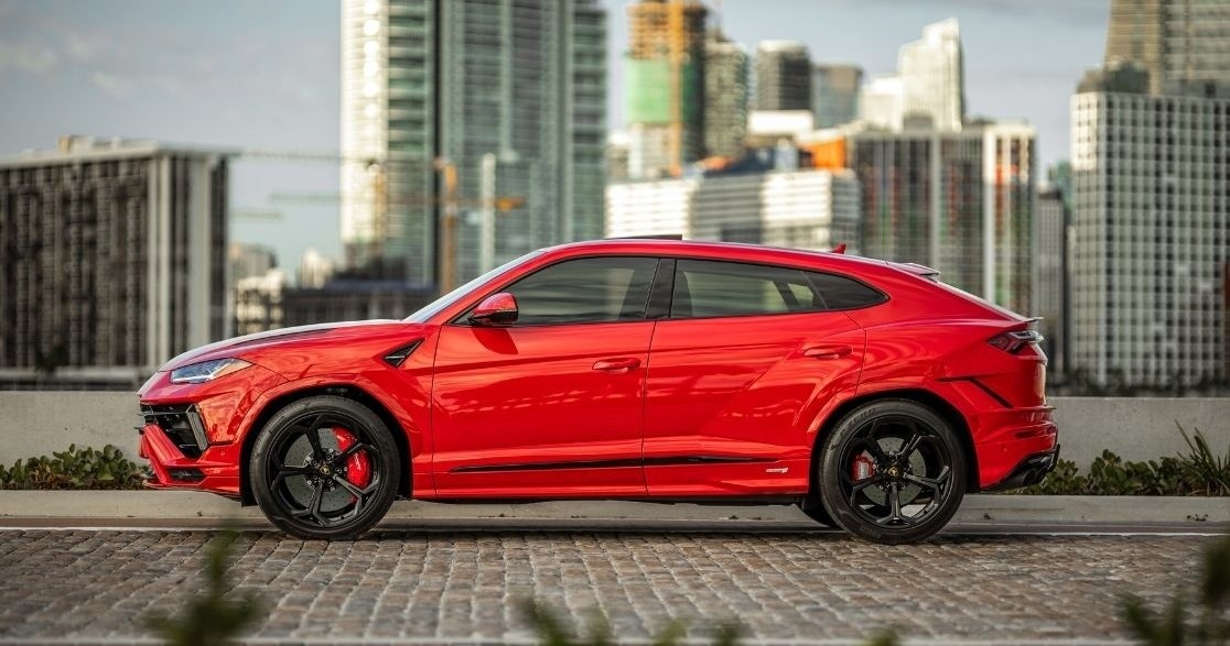 Lamborghini Urus — Miami Beach
