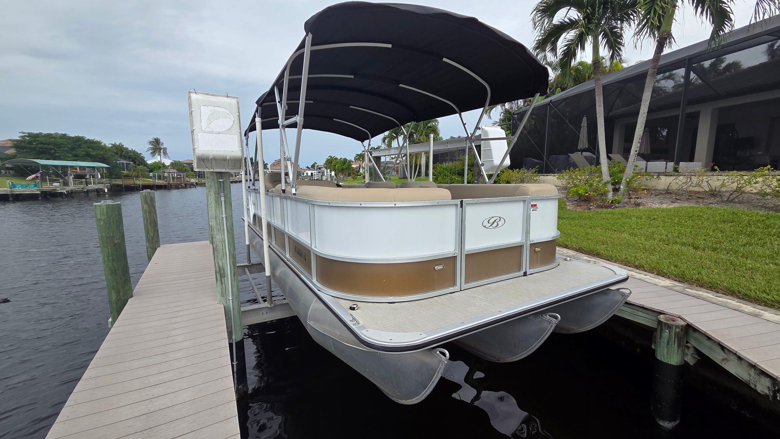Bentley Pontoon - 200HP — Cape Coral