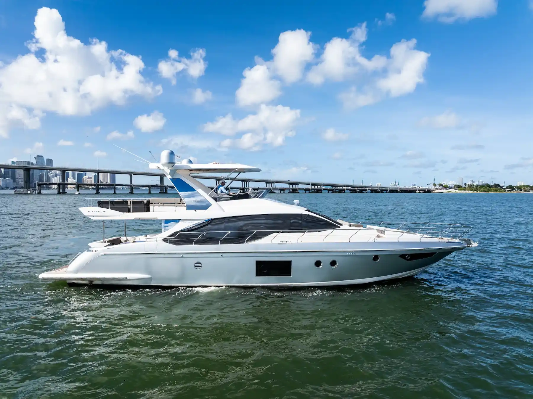 68 Azimut The One