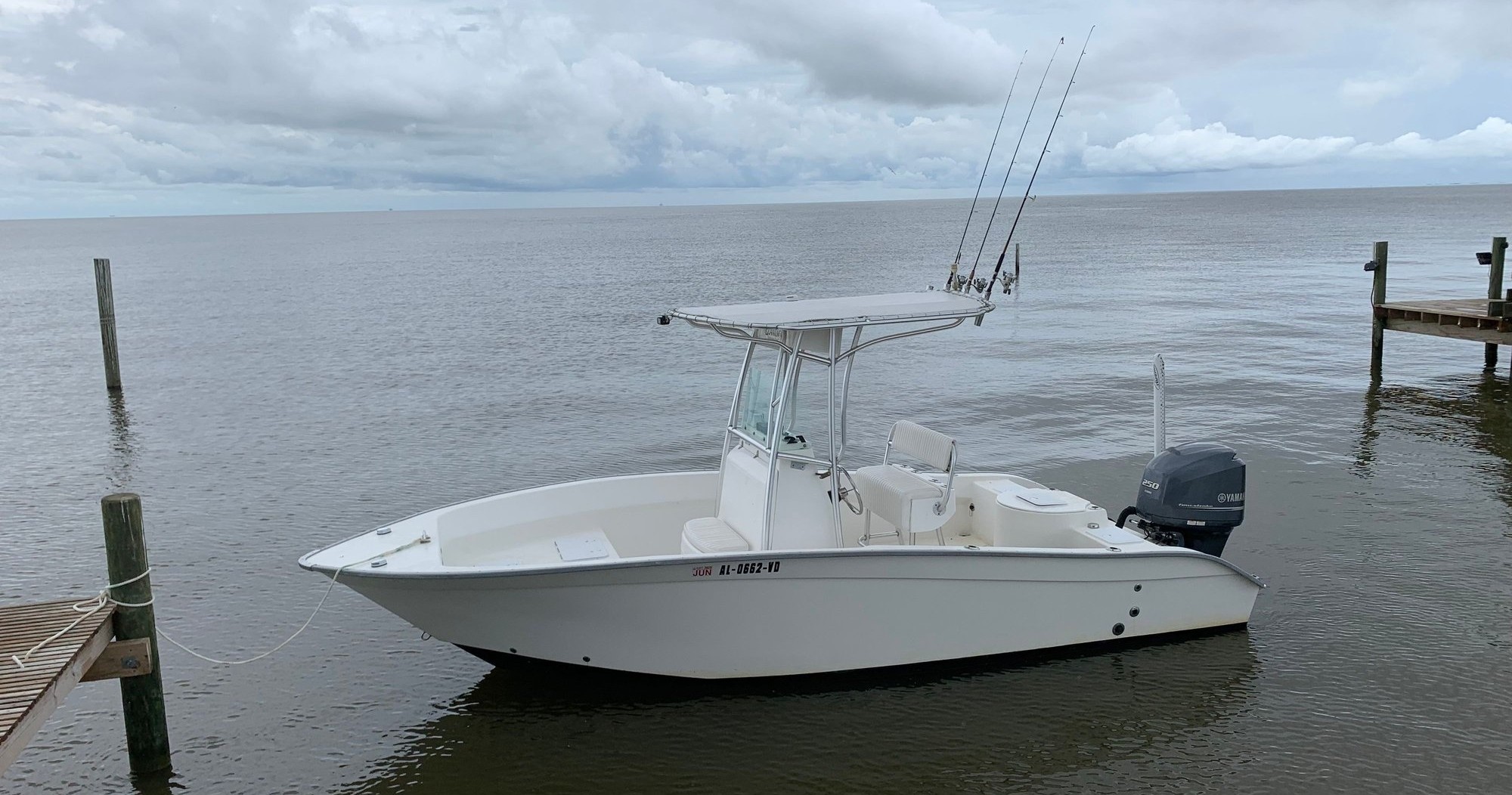 20' Cape Horn Center Console — Marathon