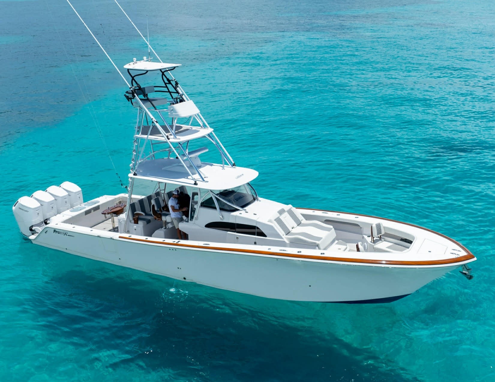 Luxury Deep Sea Fishing on the 47 Foot Front Runner - Cheeca Lodge — Islamorada