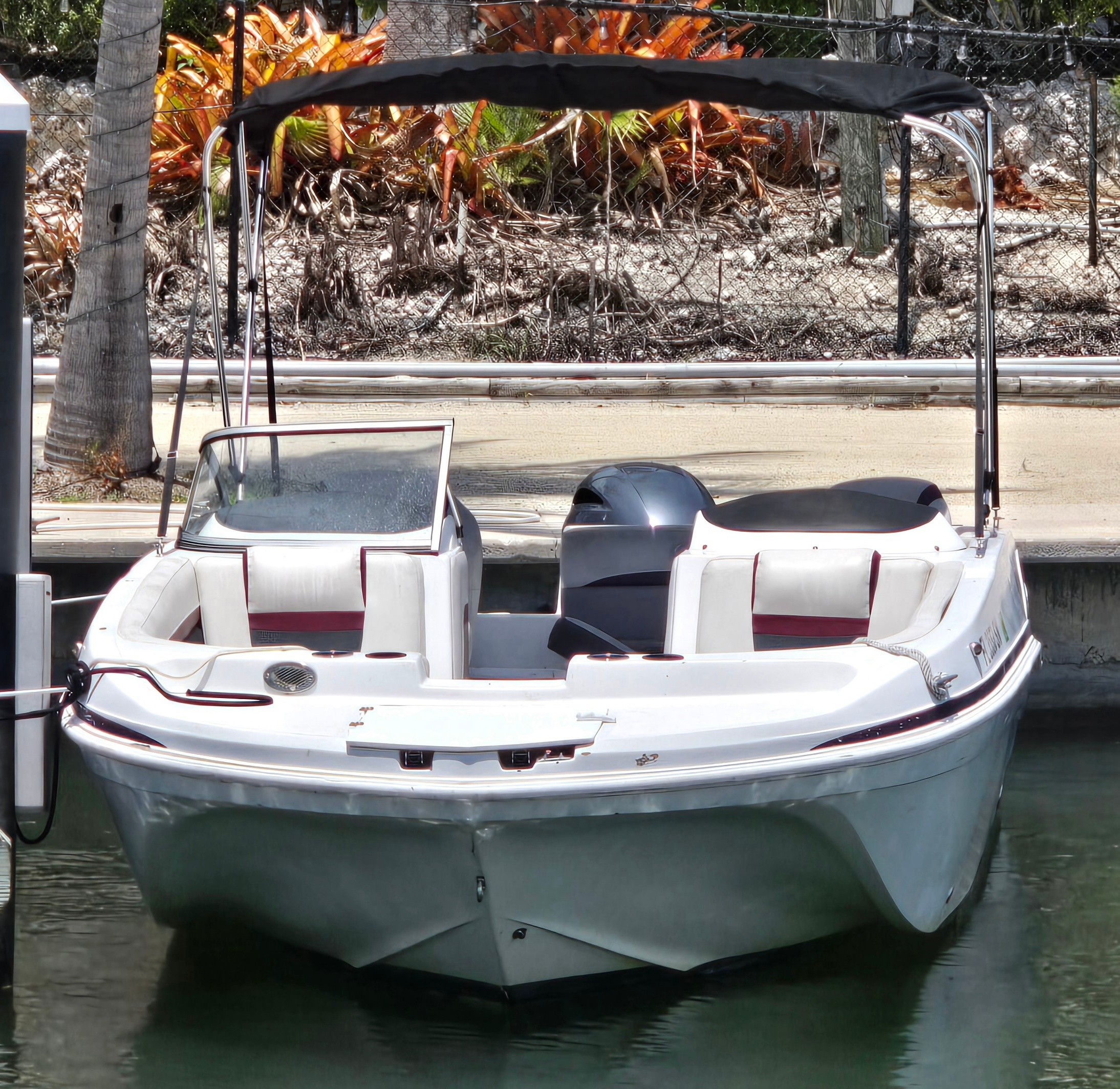 21' Hurricane Deckboat — Marathon